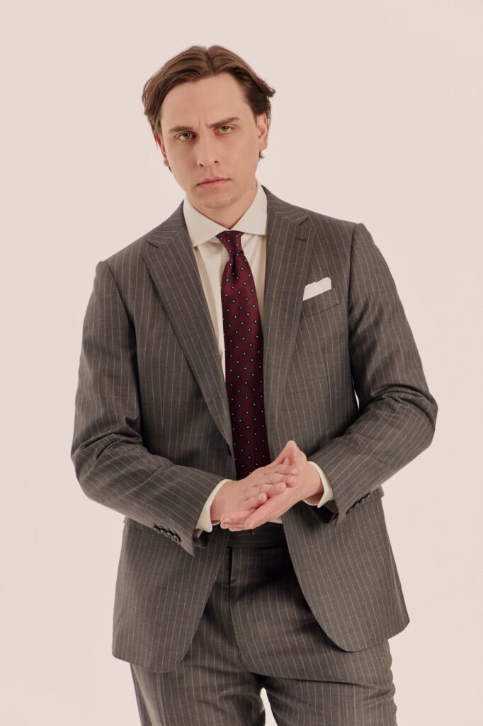 Костюм в Меловую Полоску